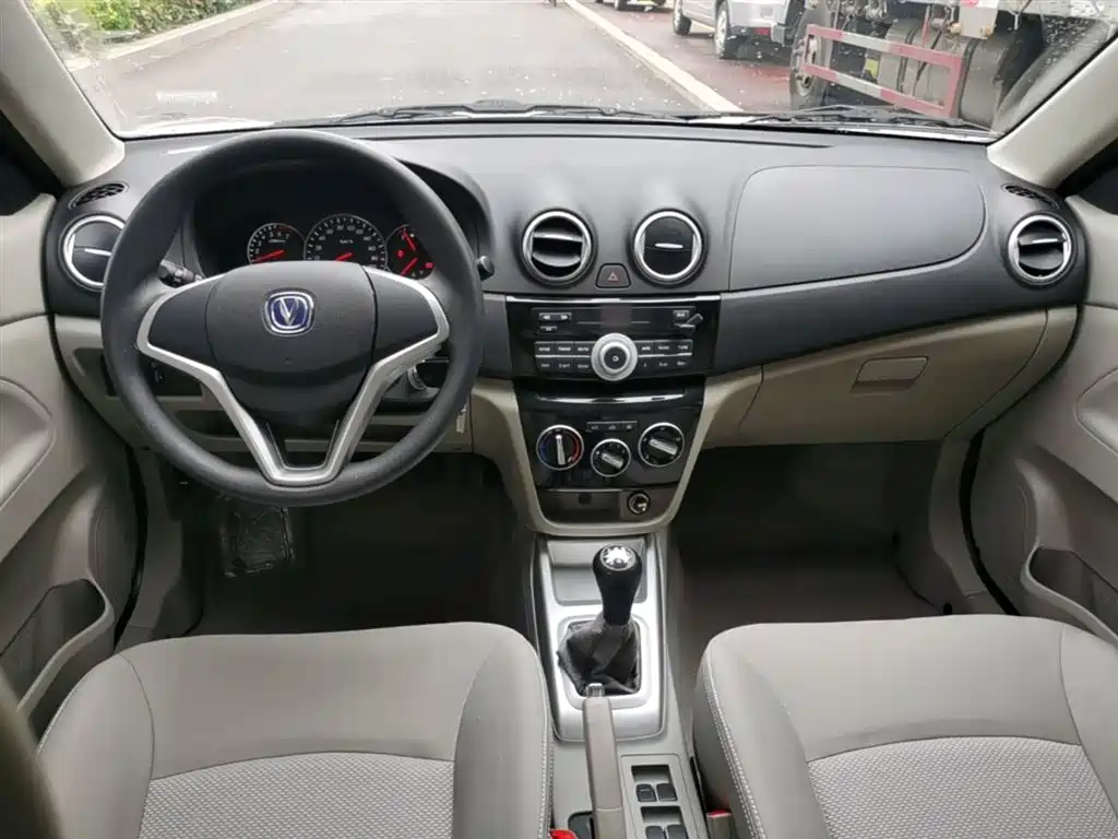 Changan V3 2017 — фото 10