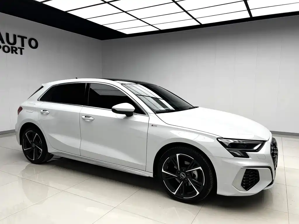 Audi A3 2023 — фото 4