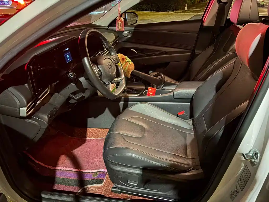 Hyundai Elantra 2021