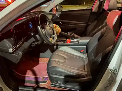 Hyundai Elantra 2021