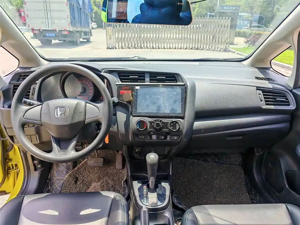 Honda Fit 2017 — фото 13