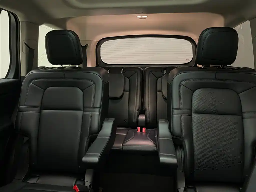 Lincoln Aviator 2021 — фото 12