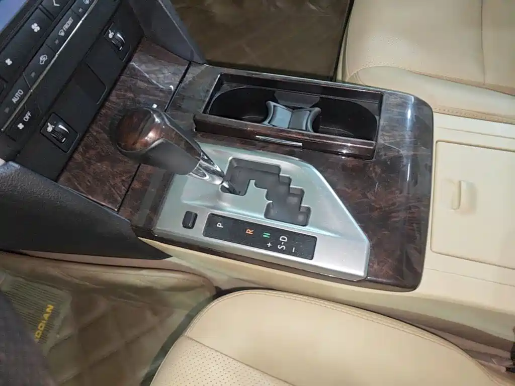 Toyota Camry 2015 — фото 14