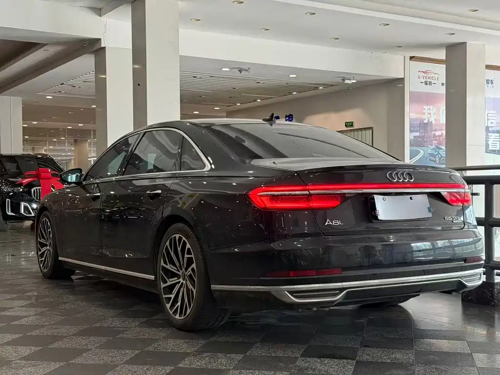 Audi A8 2021