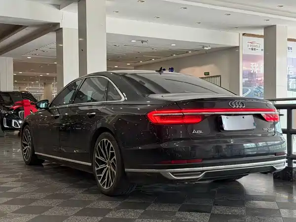 Audi A8 2021