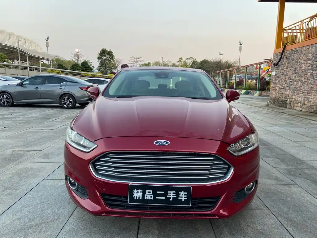 Ford Mondeo 2013 — фото 2