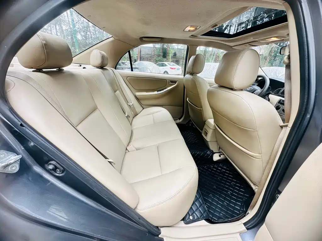 Toyota Corolla 2015 — фото 11