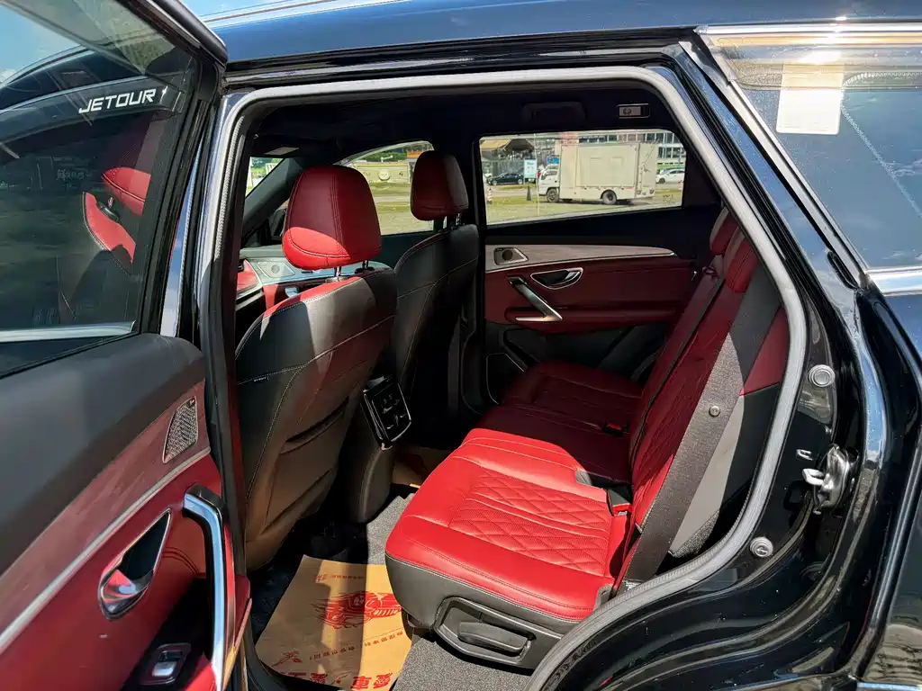 Jetour X70 PLUS 2022 — фото 12