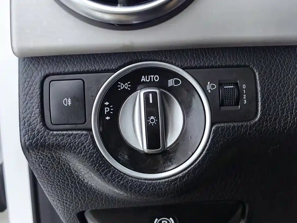 Mercedes-Benz GLK-Class 2015 — фото 21