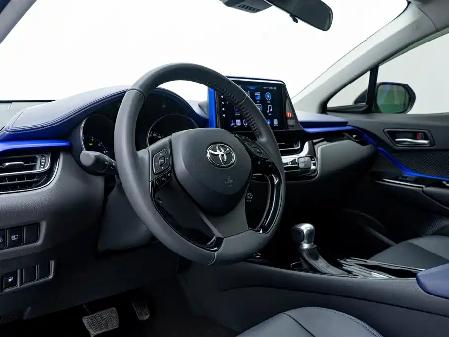 Toyota C-HR 2023 — фото 20