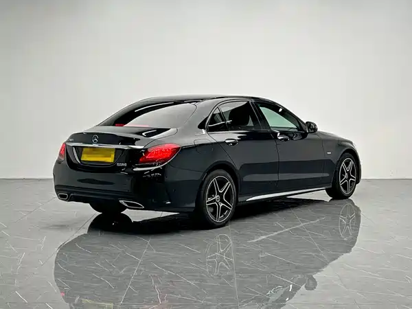 Mercedes-Benz C-Class 2021