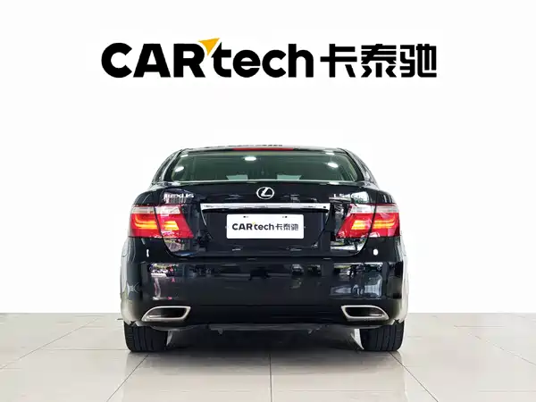 Lexus LS 2006