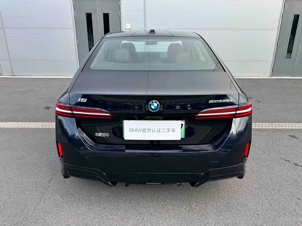 BMW i5 2025 — фото 2