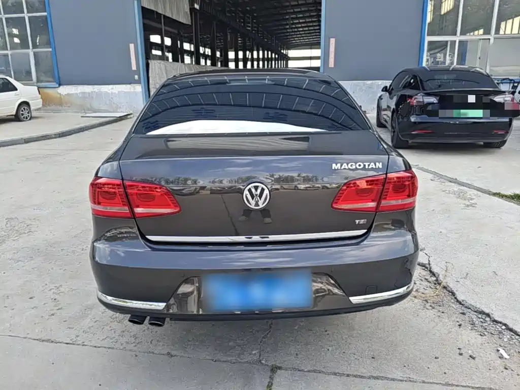 Volkswagen Magotan 2015