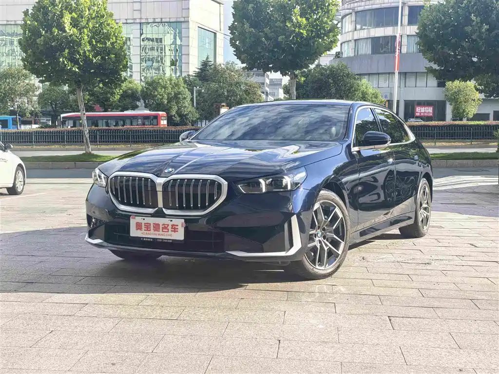 BMW 5 Series 2025