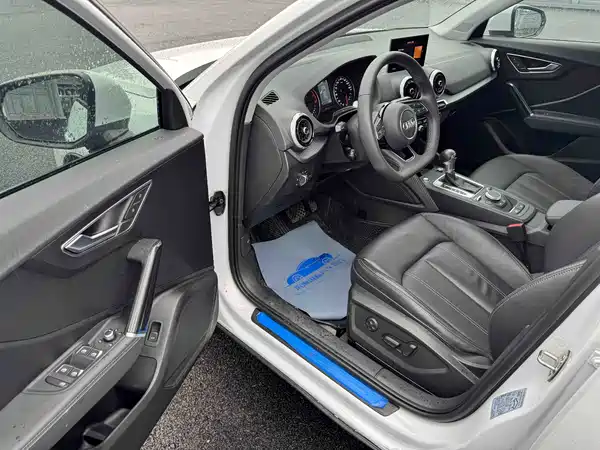 Audi Q2L 2023