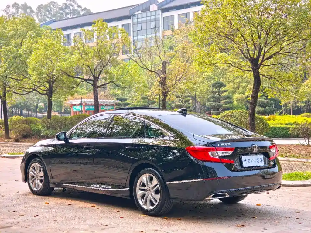 Honda Accord 2019 — фото 14