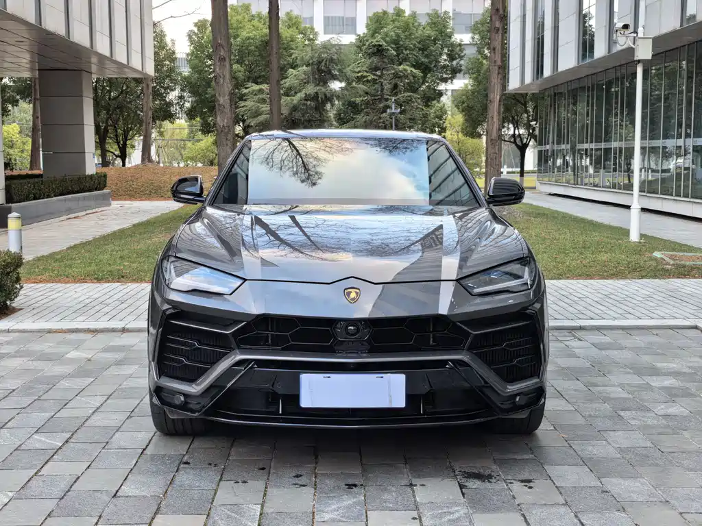 Lamborghini Urus 2023 — фото 2