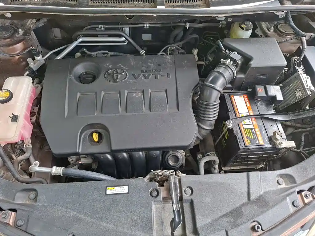 Toyota RAV4 2015 — фото 16
