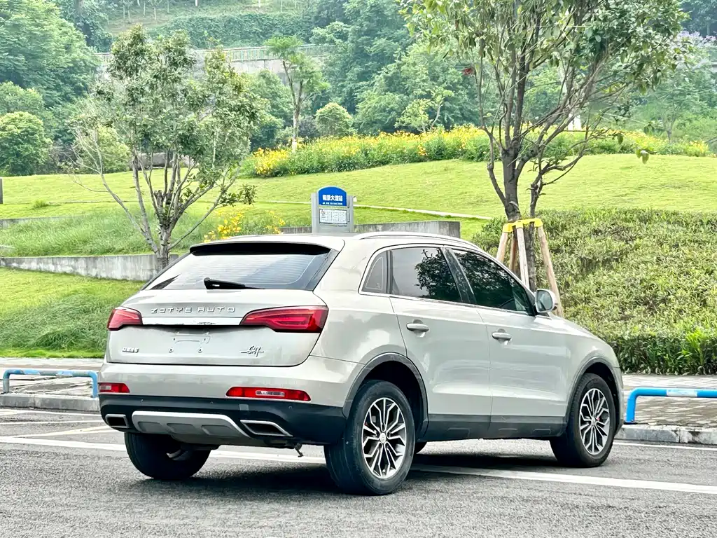 Zotye SR7 2018 — фото 12