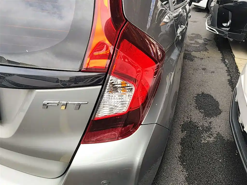 Honda Fit 2016 — фото 8
