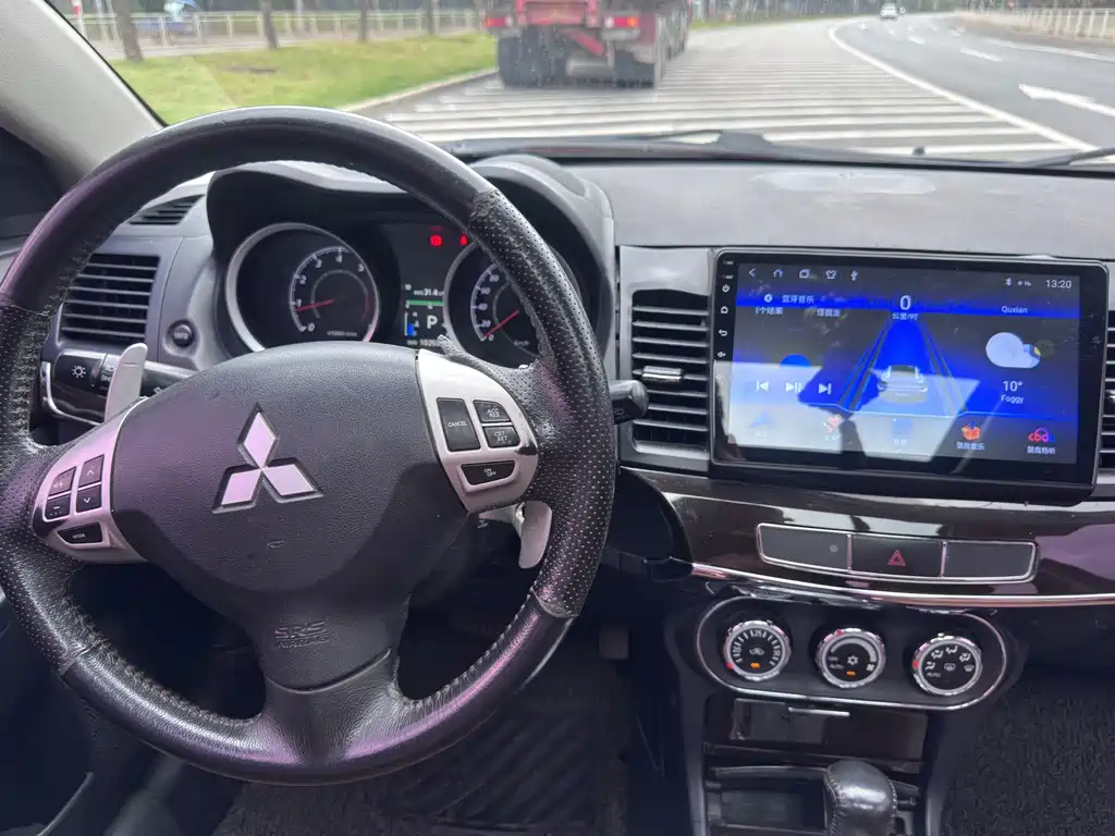 Mitsubishi Lancer EX 2017 — фото 14
