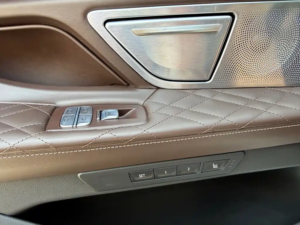 BMW 7 Series 2022 — фото 16