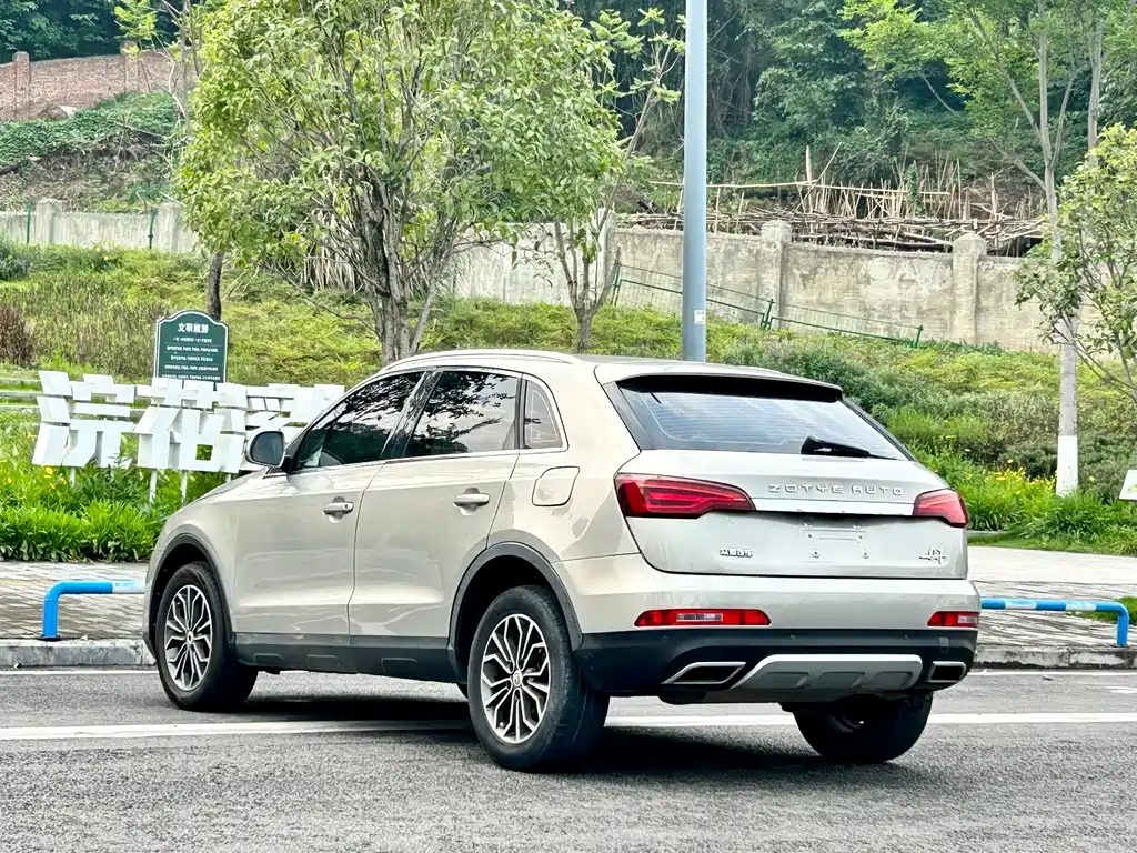 Zotye SR7 2018 — фото 11