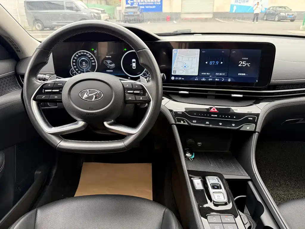 Hyundai Mistra 2022 — фото 6