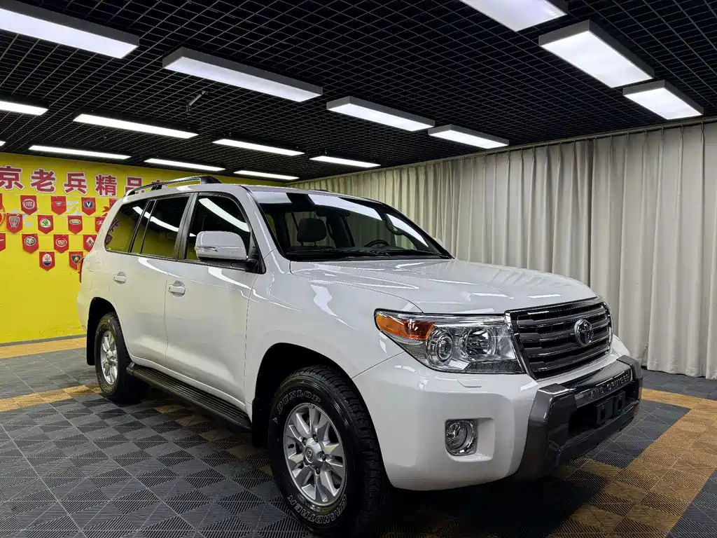 Toyota Land Cruiser 2014 — фото 3
