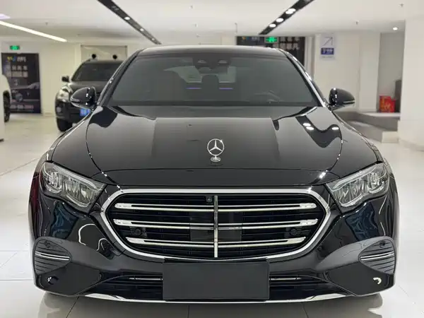 Mercedes-Benz E-Class 2024