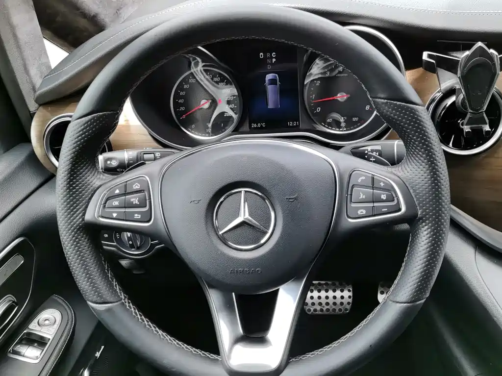 Mercedes-Benz V-Class 2021 — фото 12