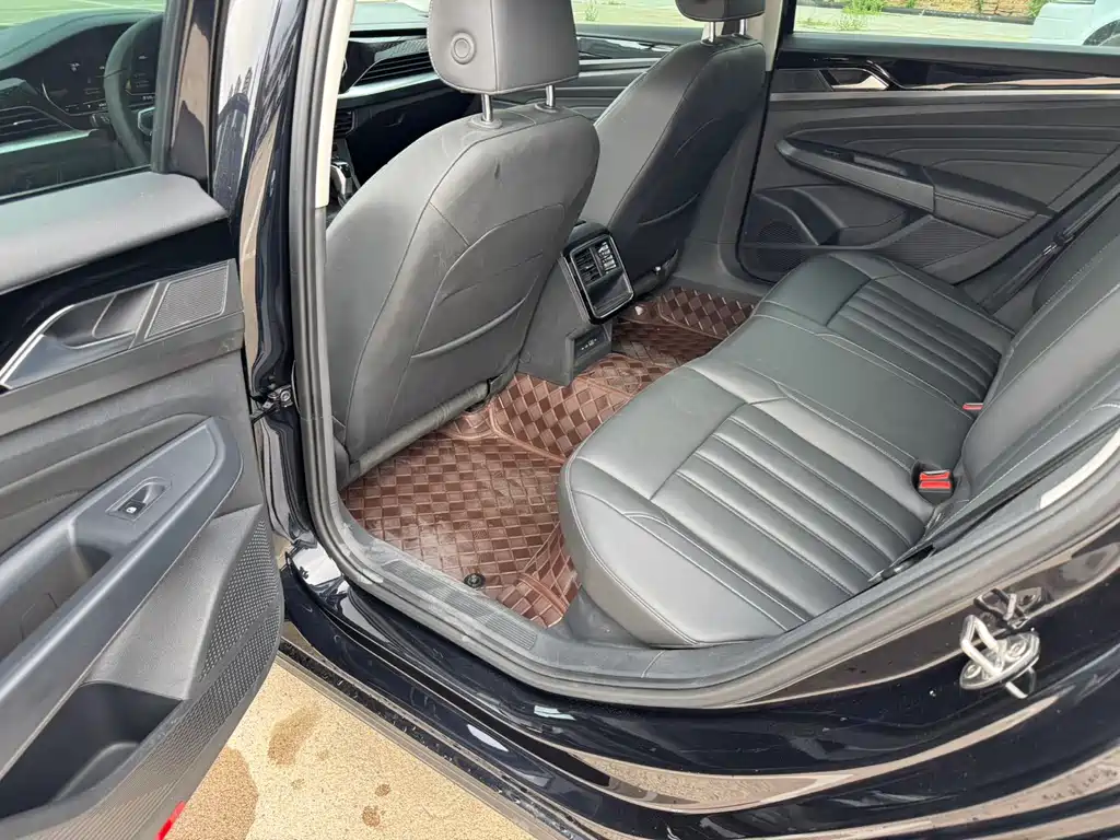 Volkswagen Passat 2022