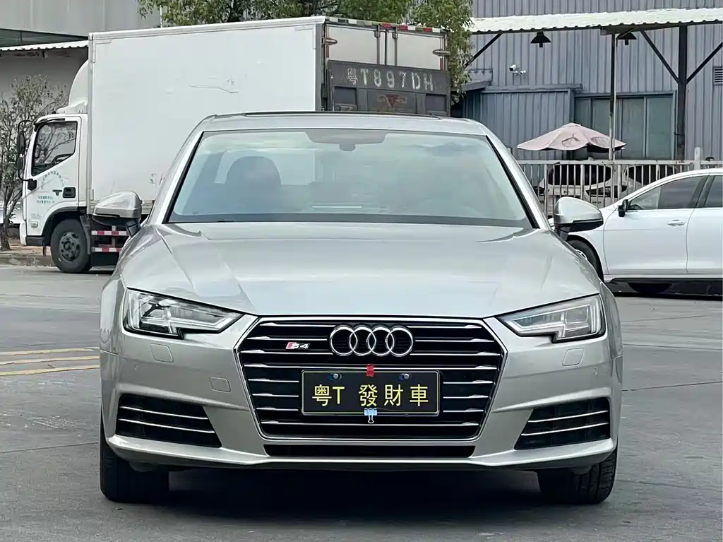 Audi A4L 2017 — фото 2