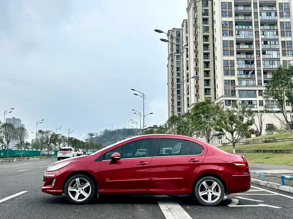 Peugeot 408 2013