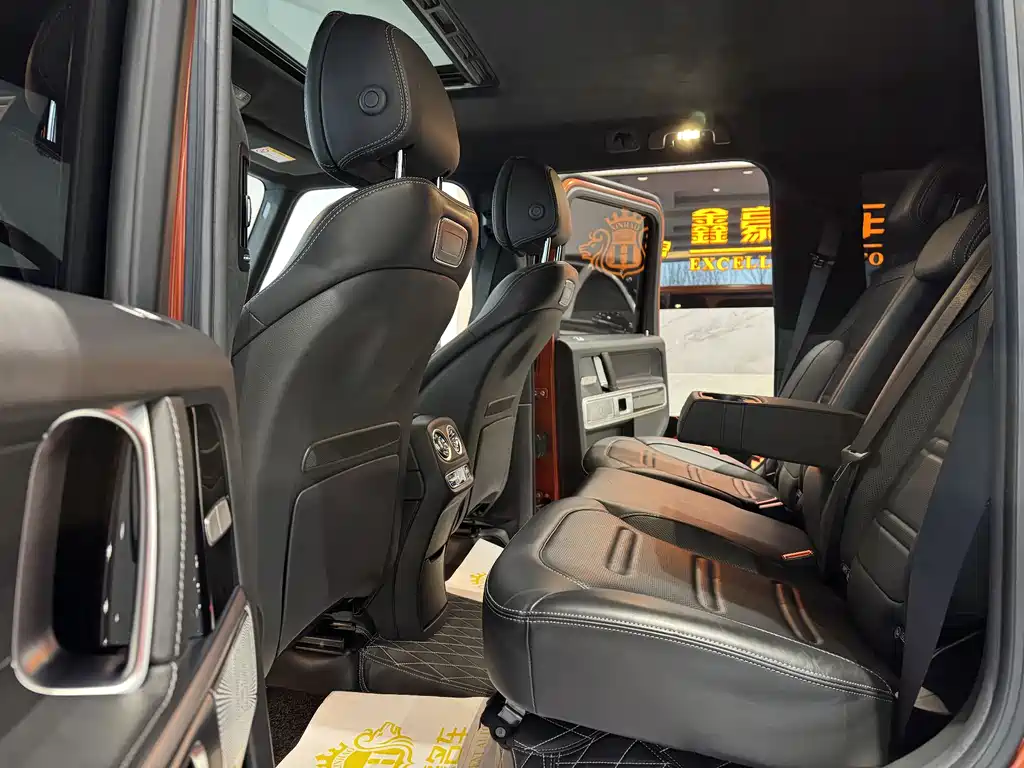 Mercedes-Benz G-Class 2023 — фото 11
