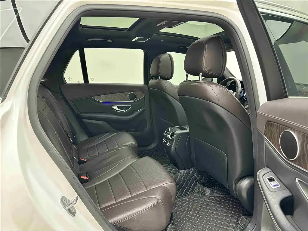 Mercedes-Benz GLC 2020 — фото 16