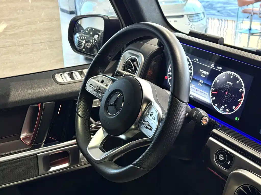 Mercedes-Benz G-Class 2023 — фото 12