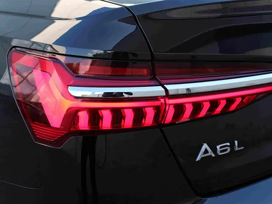 Audi A6L 2024 — фото 15