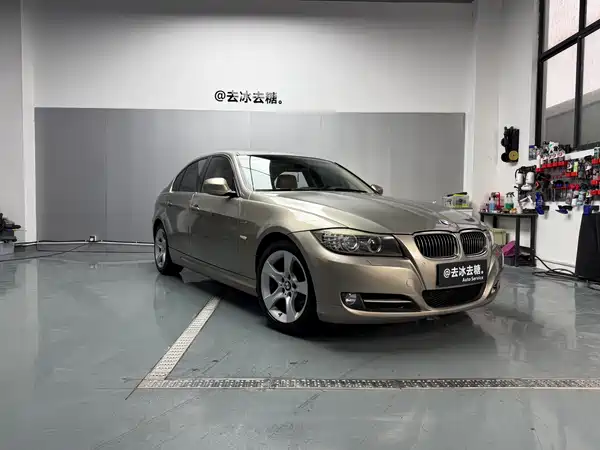 BMW 3 Series 2011
