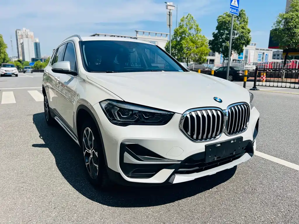 BMW X1 2022 — фото 3