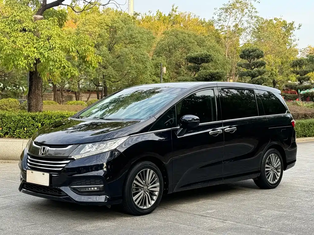 Honda Odyssey 2019 — фото 1