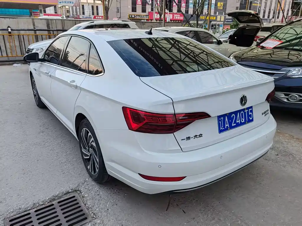 Volkswagen Sagitar 2022