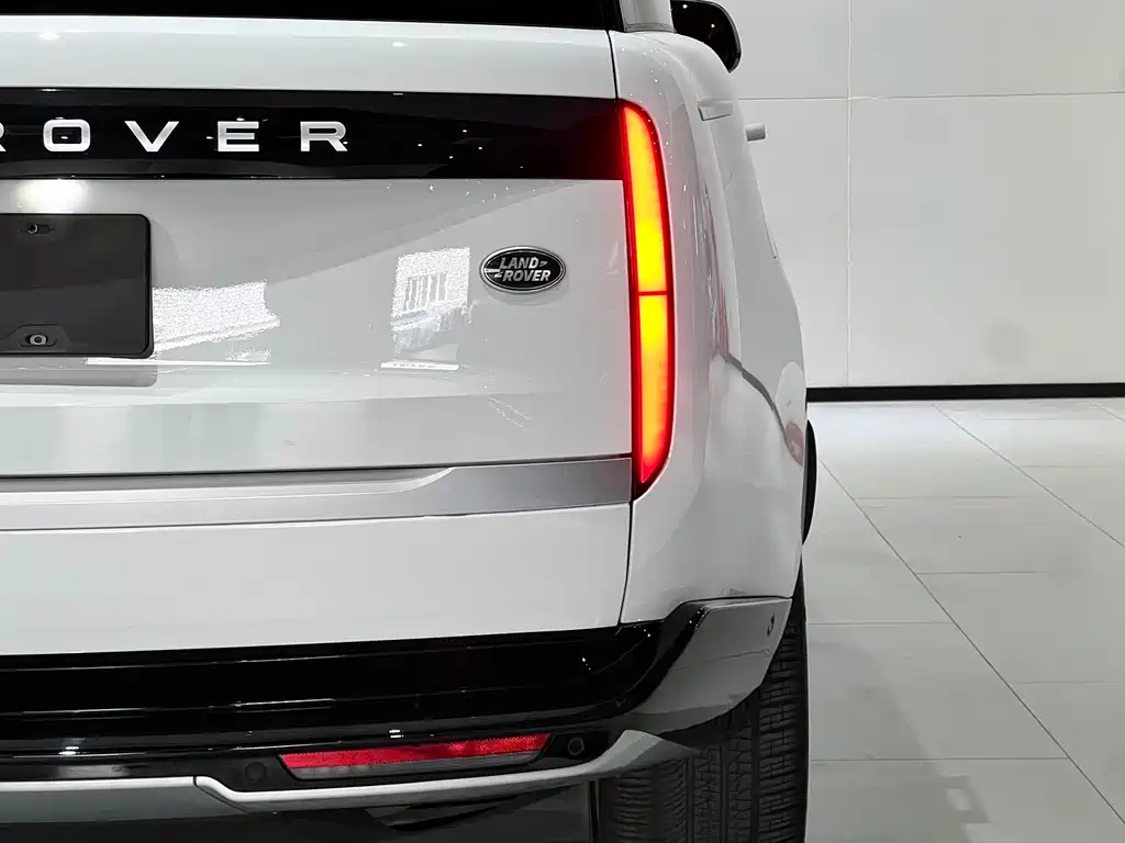 Land Rover Range Rover 2025 — фото 13