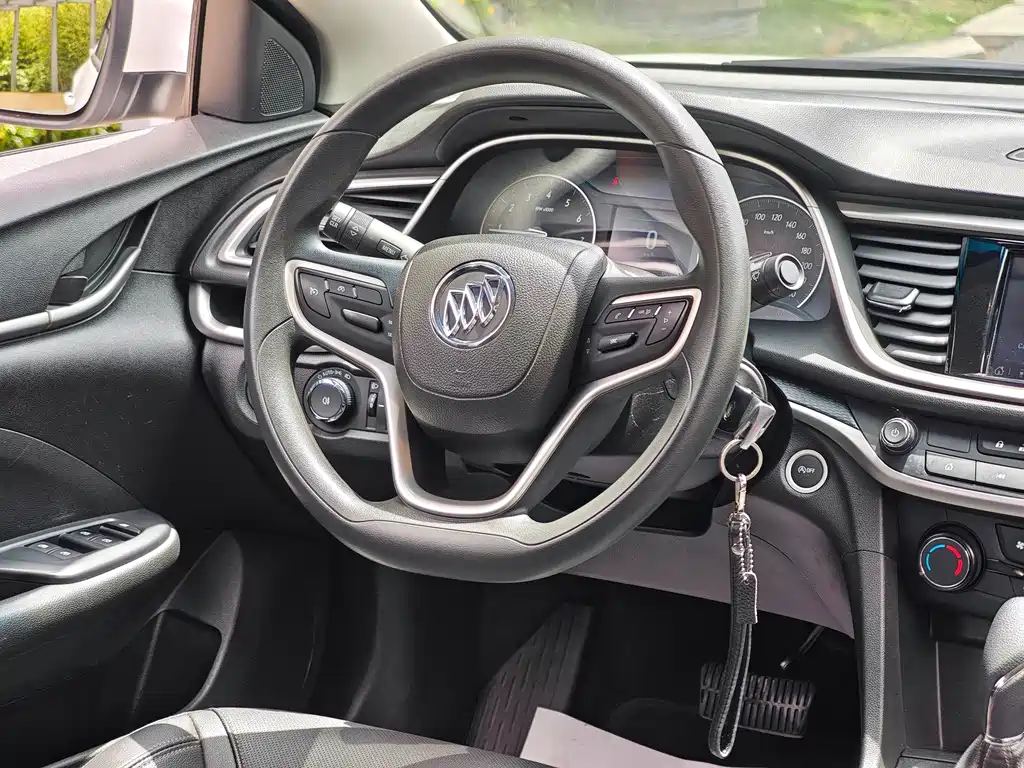 Buick Excelle 2022 — фото 11