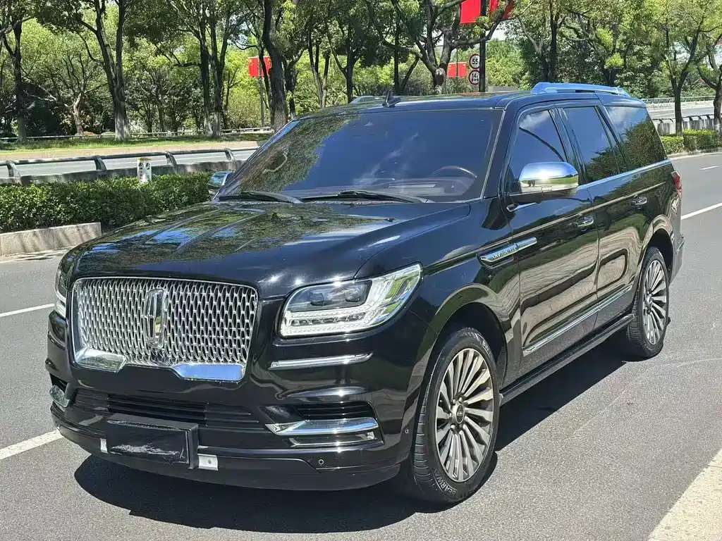 Lincoln Navigator 2019 — фото 1