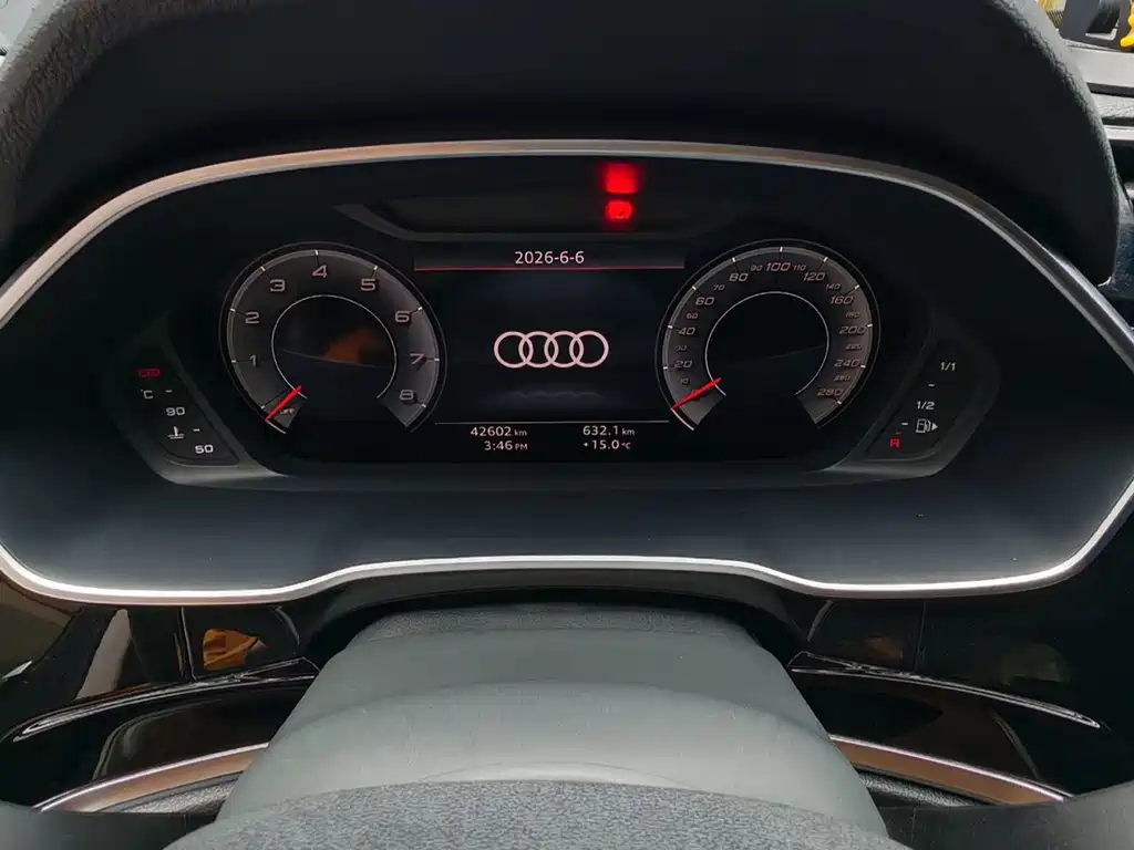 Audi Q3 2023 — фото 15