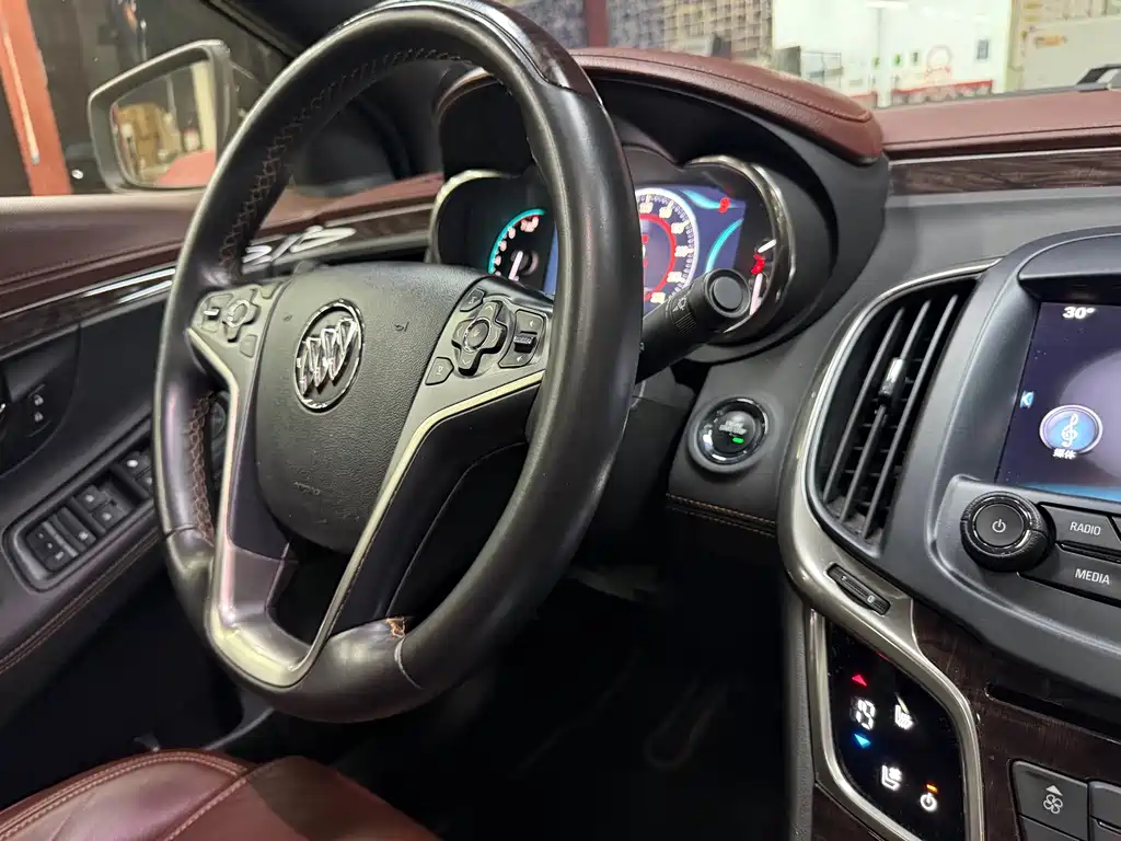 Buick LaCrosse 2013 — фото 15