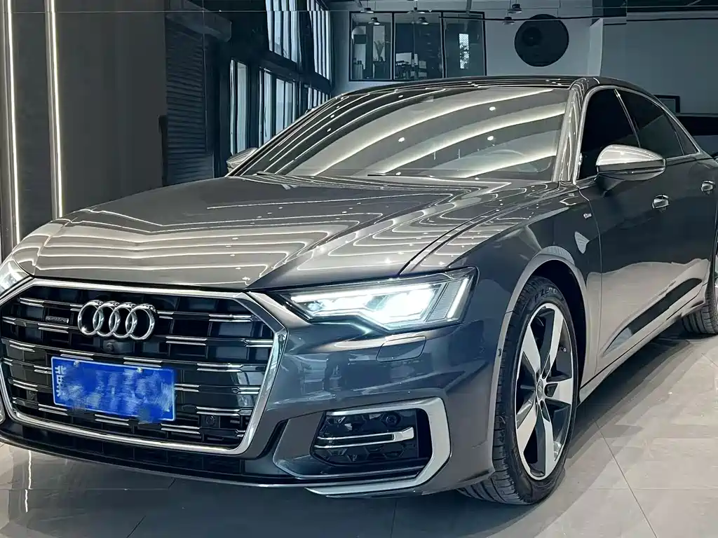 Audi A6L 2023 — фото 1