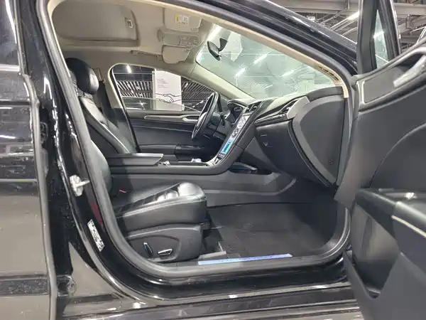 Ford Mondeo 2021
